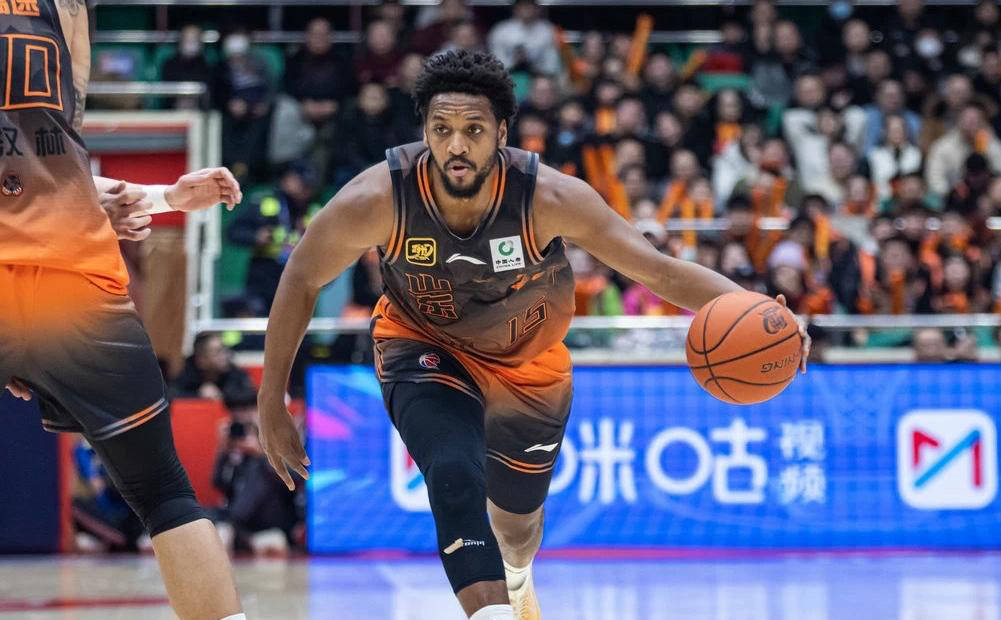 卡巴签约引爆NBL！冲CBA？山东新疆球迷：赶紧抢人