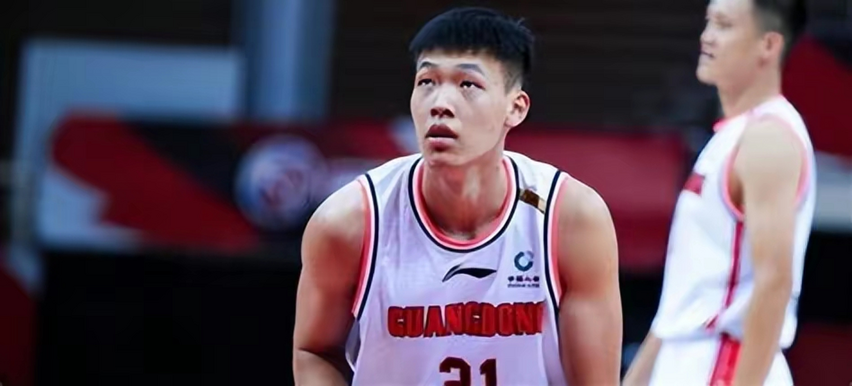 广东男篮张昊训练日常投射训练&结合球出手