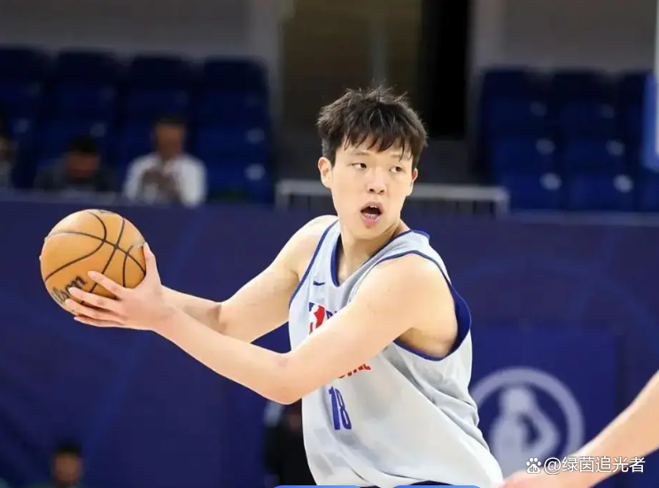 杨瀚森给所有人留下深刻印象他是开拓者长期计划