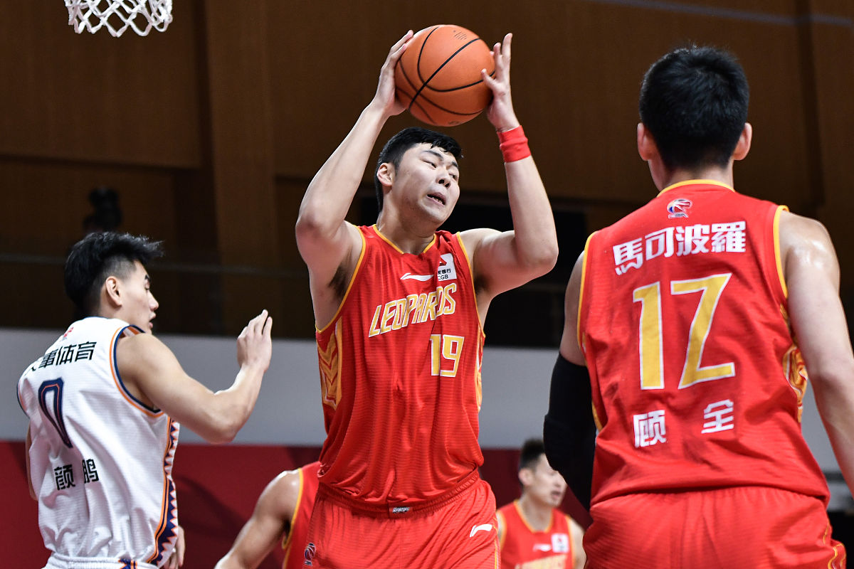 平博中国官网-前深圳男篮中锋赵义明加盟湖北男篮，出战NBL联赛